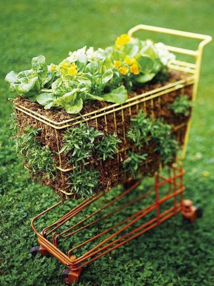 روش هایی برای تبدیل اسباب و وسایل قدیمی خود به یک باغچه دوست داشتنی