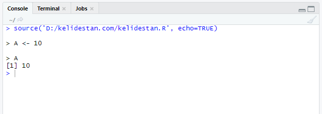 ساخت یک Script جدید برای نوشتن چندین خط کد و ذخیره آنها به صورت یک فایل R و سپس اجرای آنها، در نرم افزار RStudio (نسخه 1.2.5019 Desktop)، در زبان برنامه نویسی R