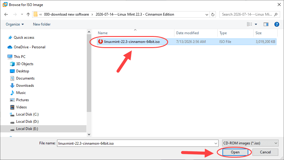 ساخت یک ماشین مجازی (Virtual Machine) و نصب لینوکس (نسخه Linux Mint 22.3 - Cinnamon Edition) بر روی آن، در نرم افزار VMware Workstation