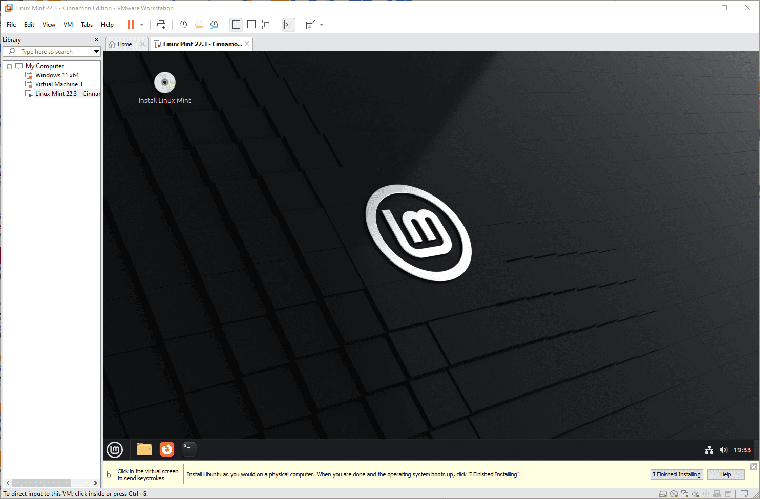 ساخت یک ماشین مجازی (Virtual Machine) و نصب لینوکس (نسخه Linux Mint 22.3 - Cinnamon Edition) بر روی آن، در نرم افزار VMware Workstation